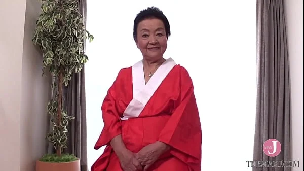 When Yuko Ogasawara, an 81-year-old widow, is a cheerful and energetic gives a massage to a young man, she shows off her age-old skills of making him impatience. - Intro